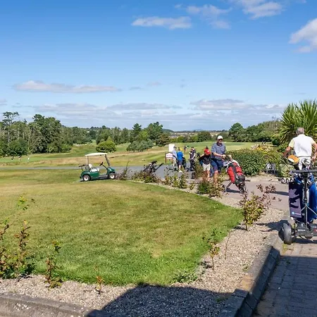 Burrows Lodge, The Dunes 3 *